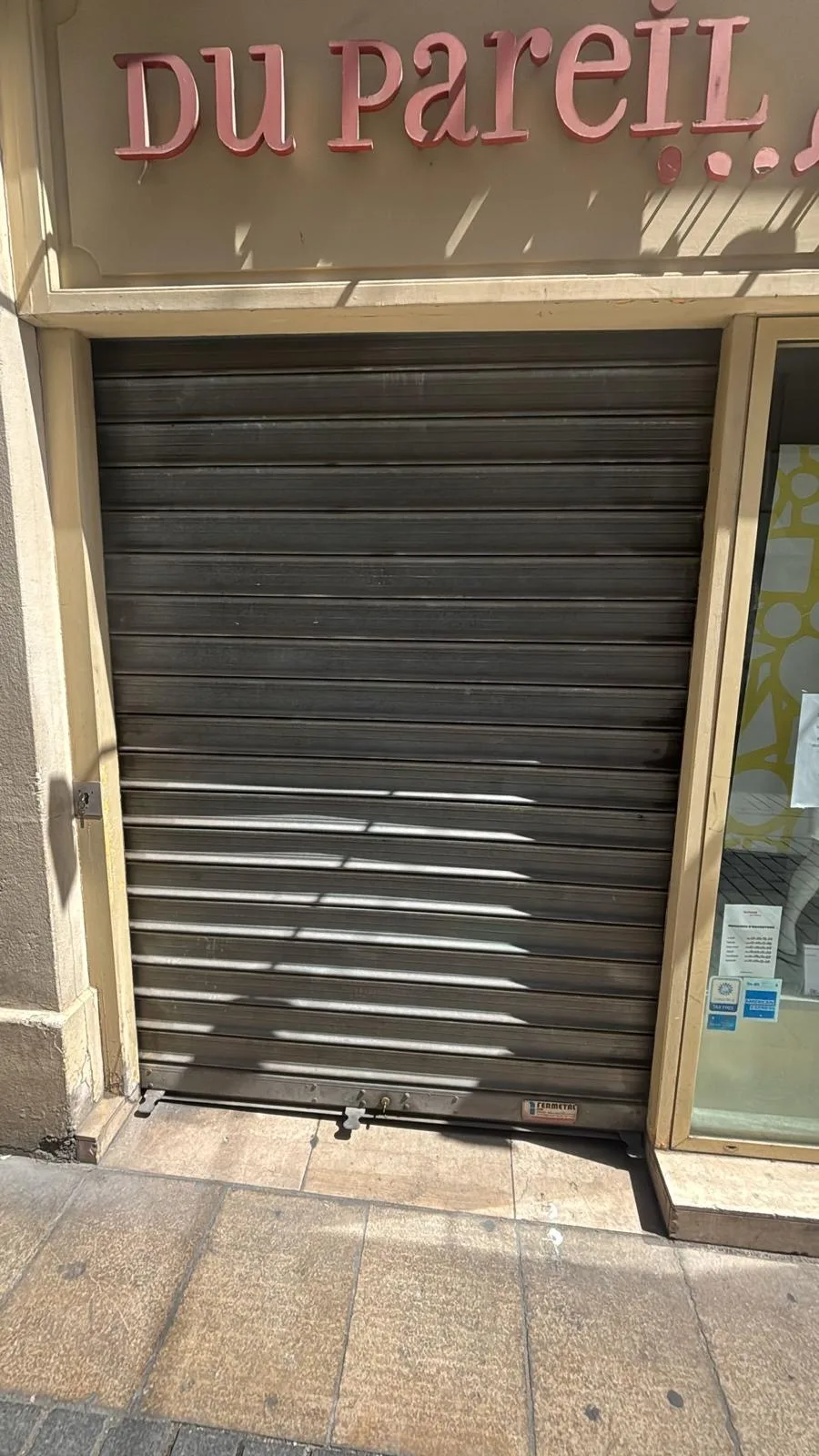 Installation et pose de rideau métallique à Paris 7