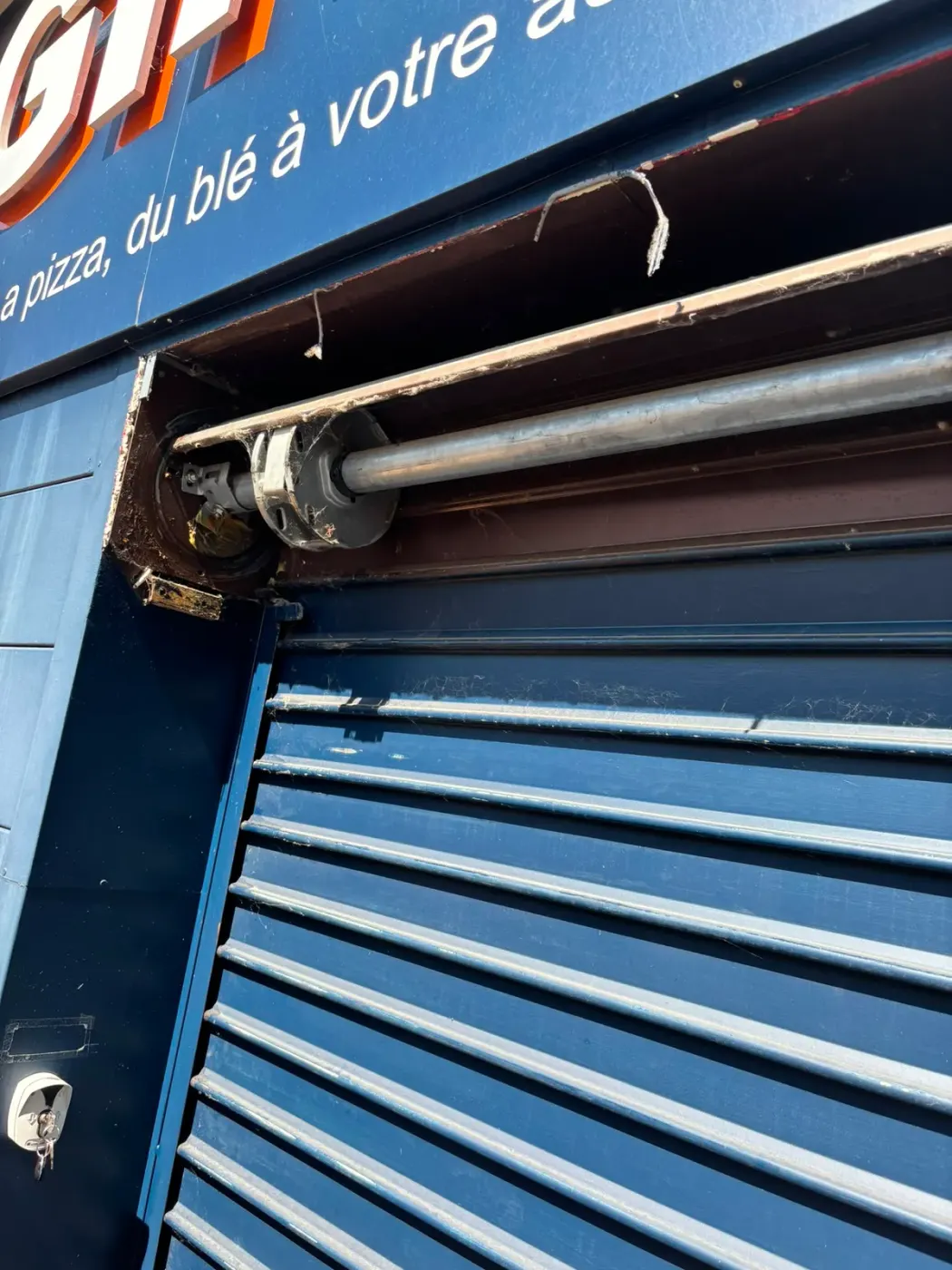 Réparation de rideau métallique à Paris 7